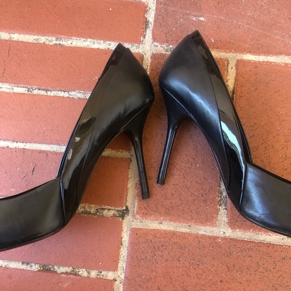 Steve Madden Black Leather Pointed Heels - Picture 4 of 5